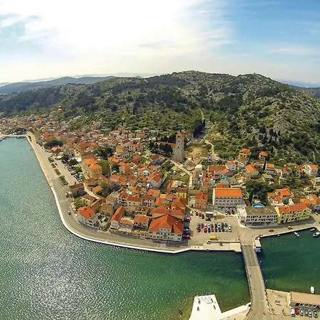 Cozy In With Wifi Holiday home Tisno