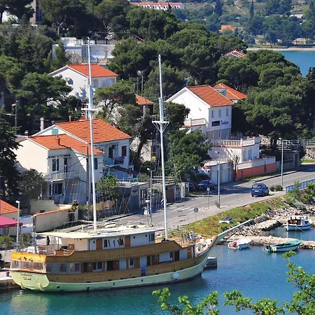 In With Wifi Ferienhaus Tisno