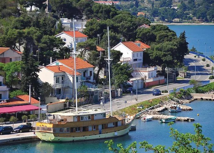 In With Wifi Сasa de vacaciones Tisno